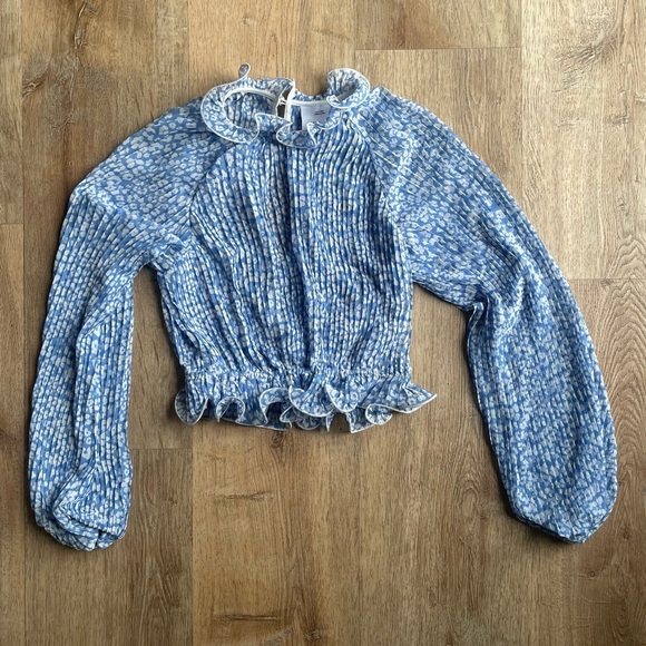 c/meo collective Tops - C/MEO Collective Blue White Floral Pleated Long Sleeve Ruffle Hem Blouse XS boho